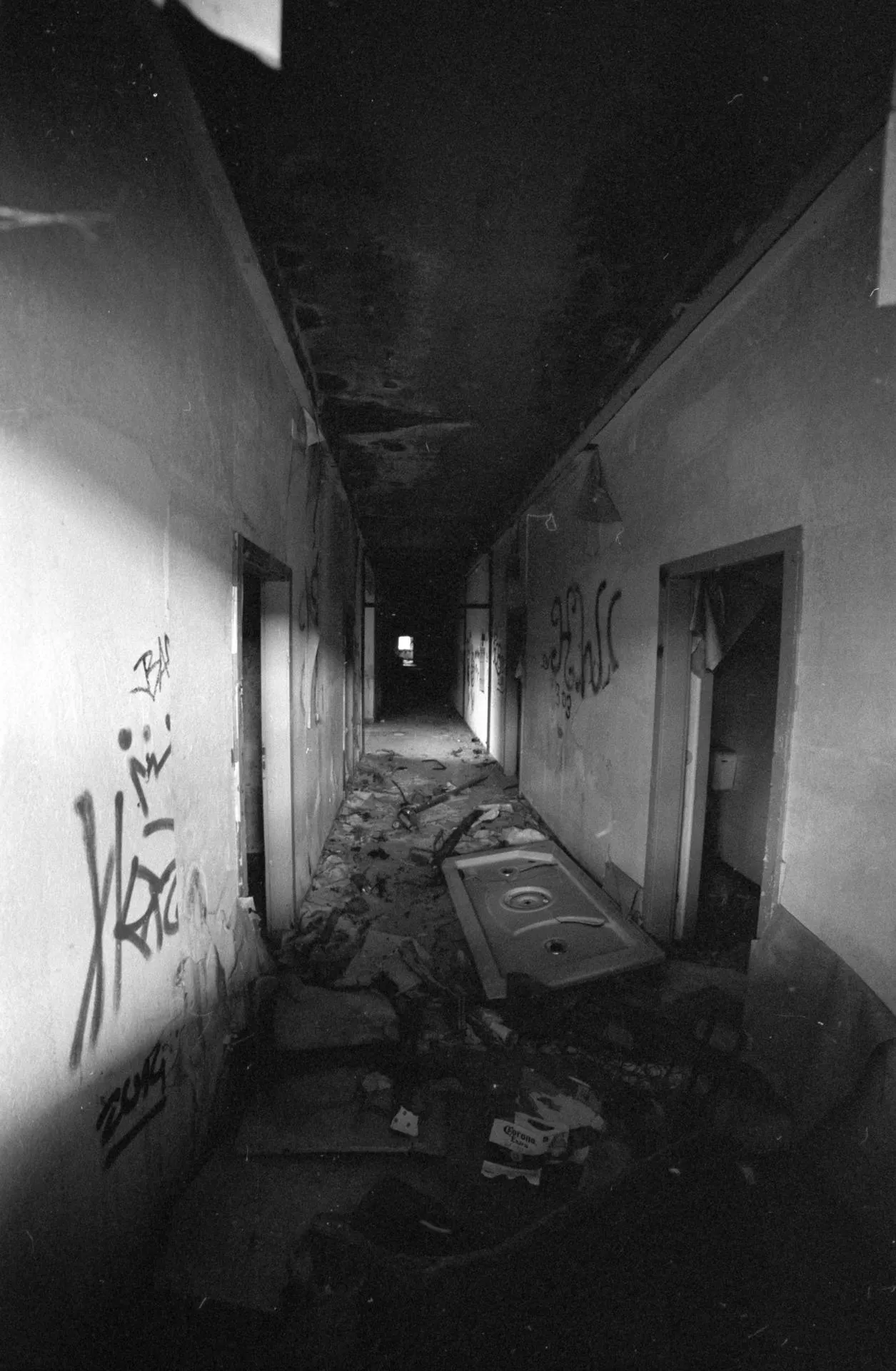 Thumbnail /2022 Brandenburg/Eisenhüttenstadt/Wohnblock von Tür aus.jpg